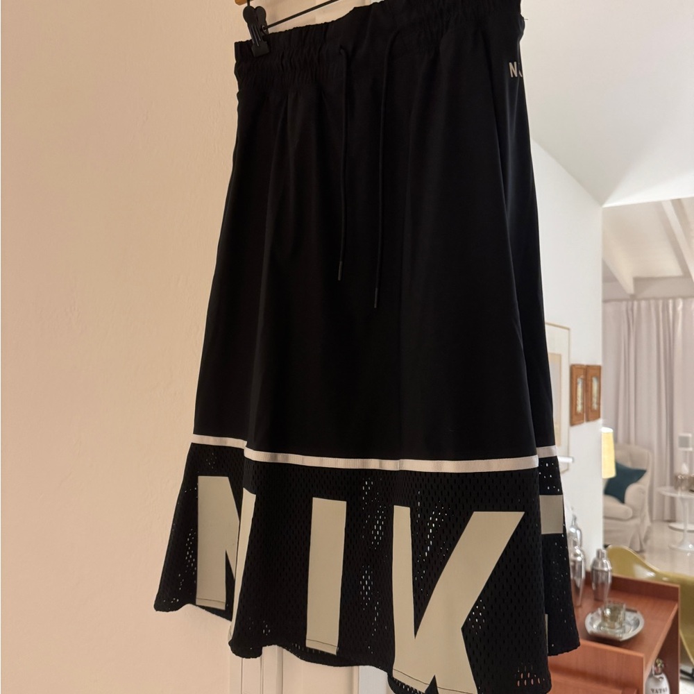Vintage Nike Women's Black and White  Skirt wide elastic waist drawstring